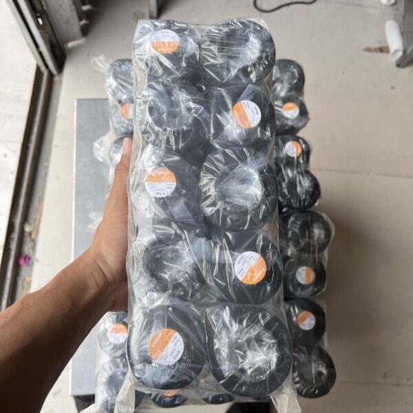 Chỉ may công nghiệp Đen 40/2 - Ảnh 4
