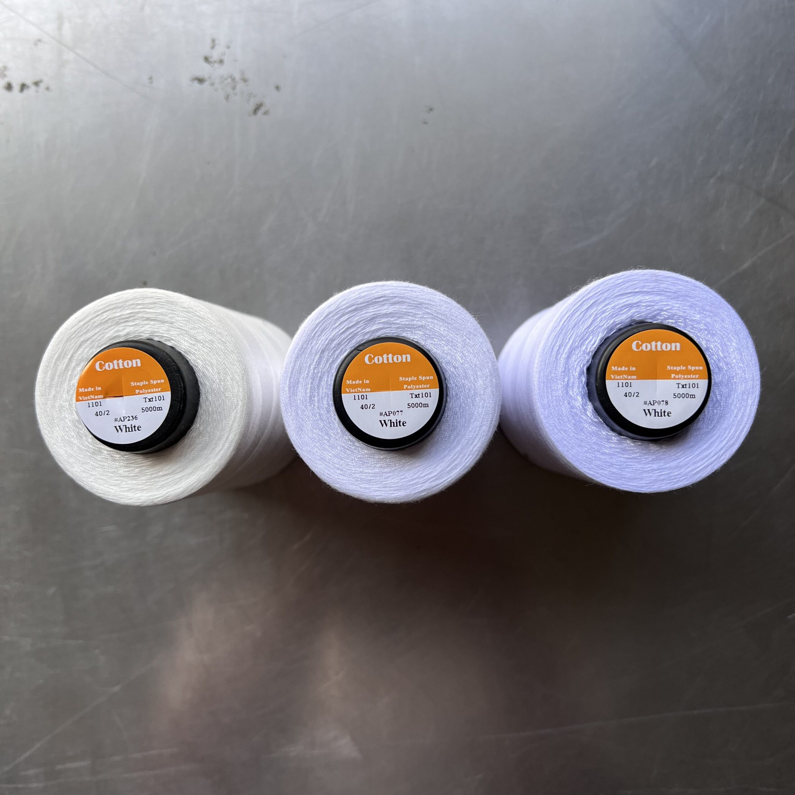 Chỉ may công nghiệp TRẮNG TẨY 40/2 hàng công ty lỏi nhẹ 5000m/ cuộn - Ảnh 7