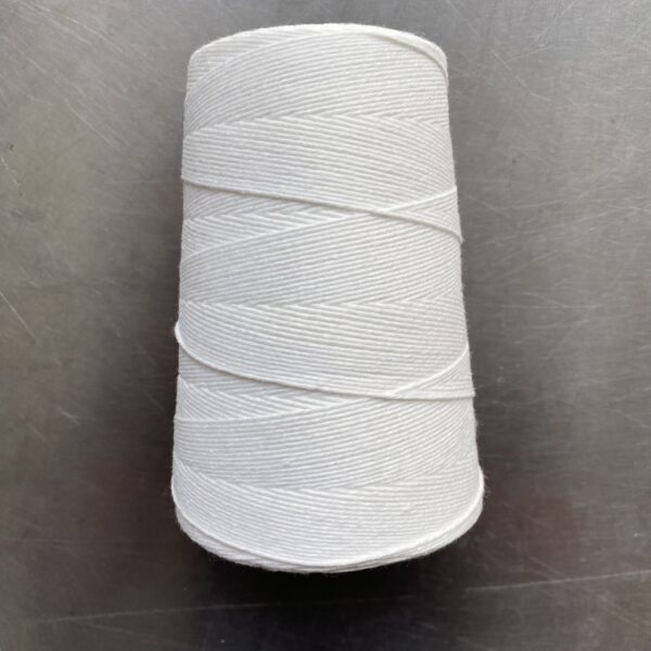 Chỉ may công nghiệp trắng đen sợi lớn 20/2 ( Tex 60, 30/3 ) hàng cty 2500m/cuộn (Sao chép) - Ảnh 5